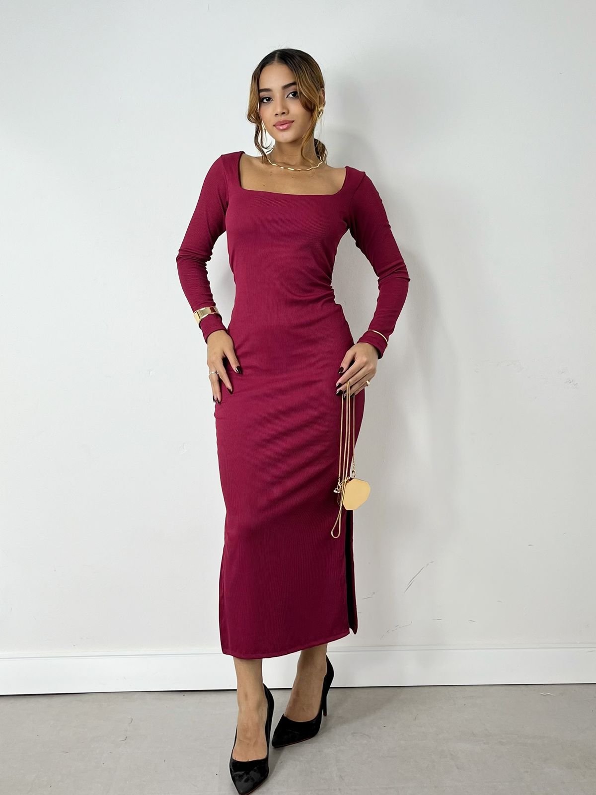 Vestido Feminino Midi em Ribana Manga Longa Decote Quadrado Eliana Frete Grátis.
