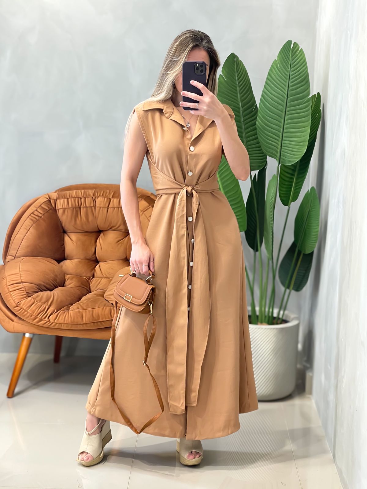 Vestido Longo em Alfaiataria Sensoriale com Botões e Amarração Juliete Ref. 1658. FRETE GRÁTIS