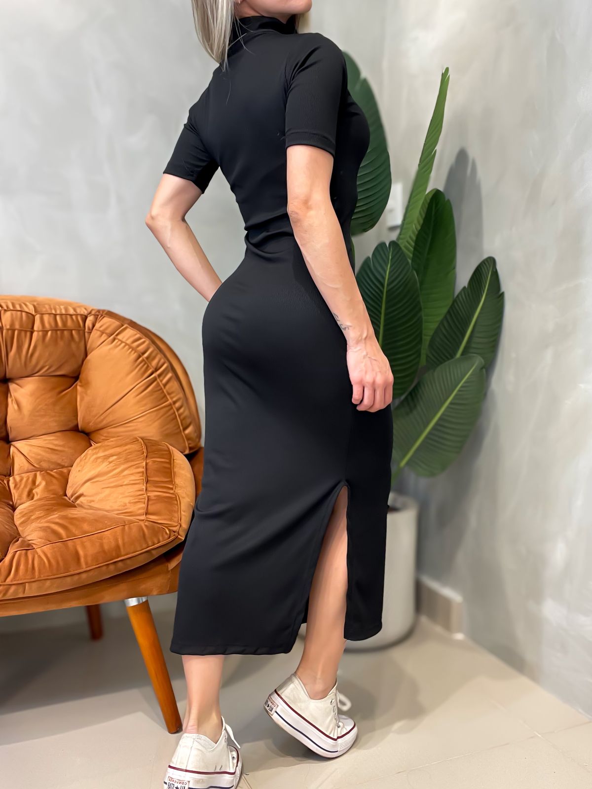 Vestido Midi em Ribana Manga Curta com Gola Gislene Frete Grátis.