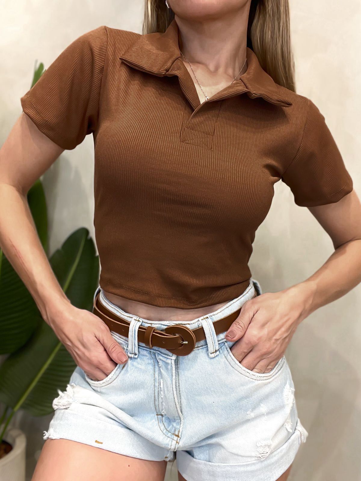 Cropped em Ribana Gola Polo Manga Curta Cintia Ref. 1560. FRETE GRÁTIS