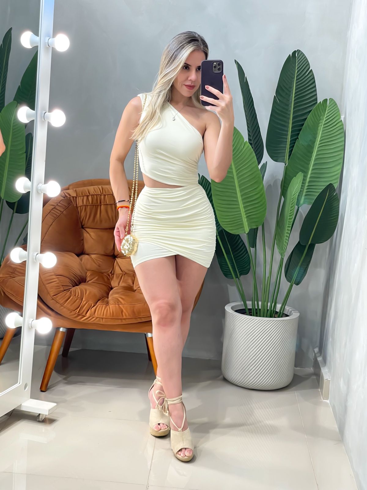 Vestido Curto em Poliamida Ombro Único Plissado Nayara Ref. 1849. \FRETE GRÁTIS