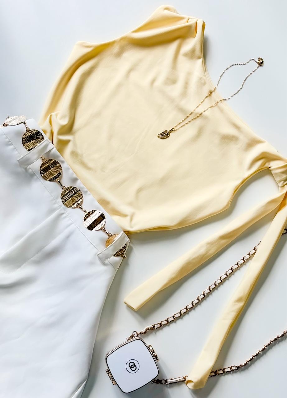 Cropped em Malha Romantic Zara com Amarração no Ombro Joana Ref. 1853. FRETE GRÁTIS