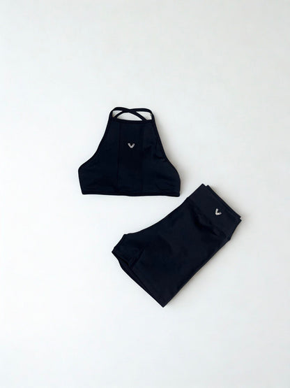 Conjunto feminino fitness na poliamida com bojo removivel e costa aberta Lara. FRETE GRÁTIS