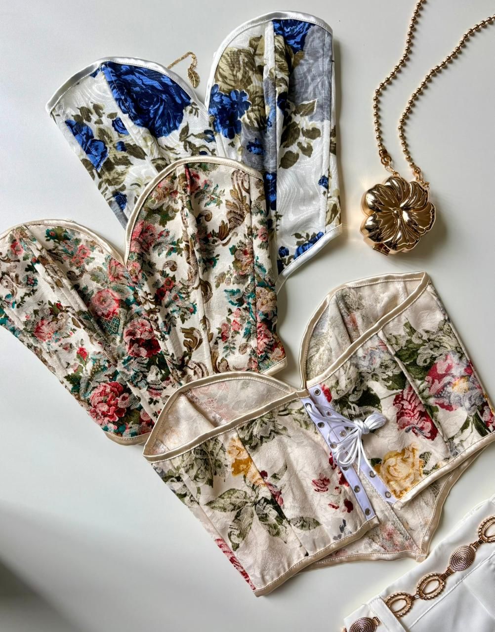 Cropped Corset Estampado com Decote Coração Andreia Ref. 1860. FRETE GRÁTIS