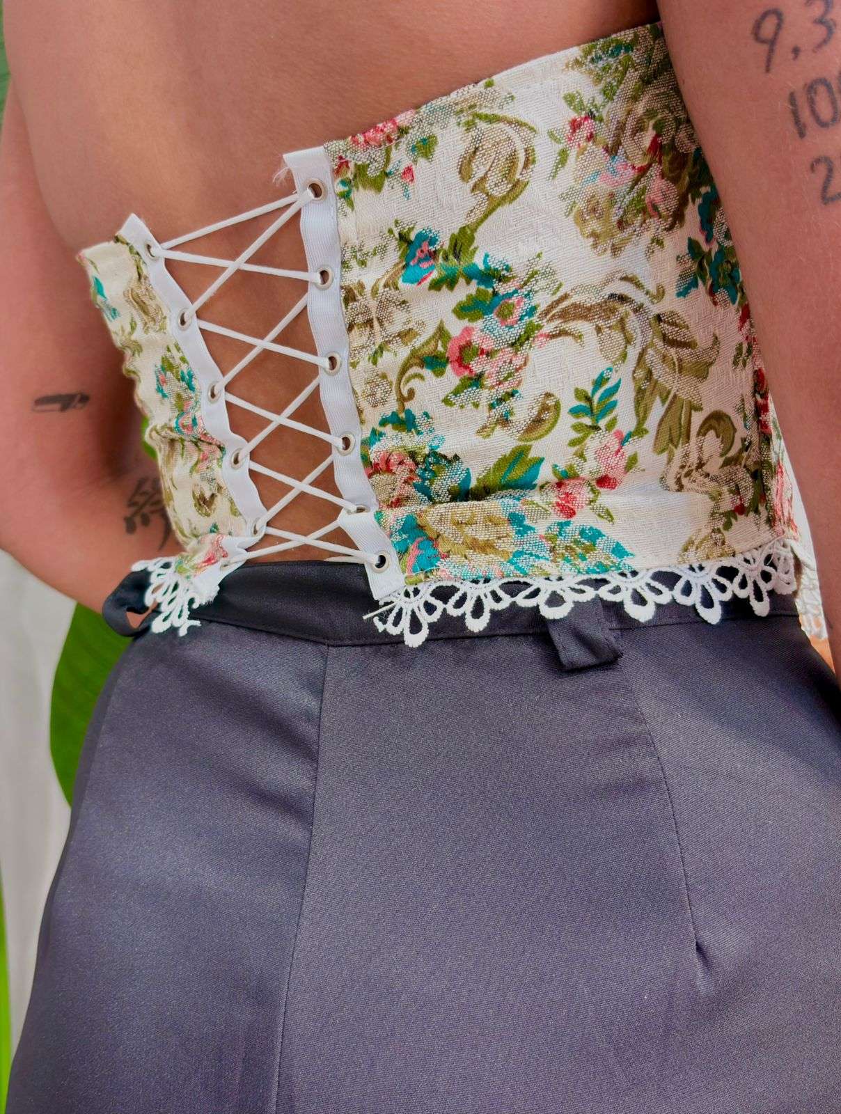 Cropped Corset Estampado com Renda Sabrina Ref. 1859. FRETE GRÁTIS